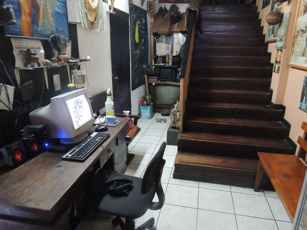 Hostal Del Este Santa Fe San José Zewnętrze zdjęcie
