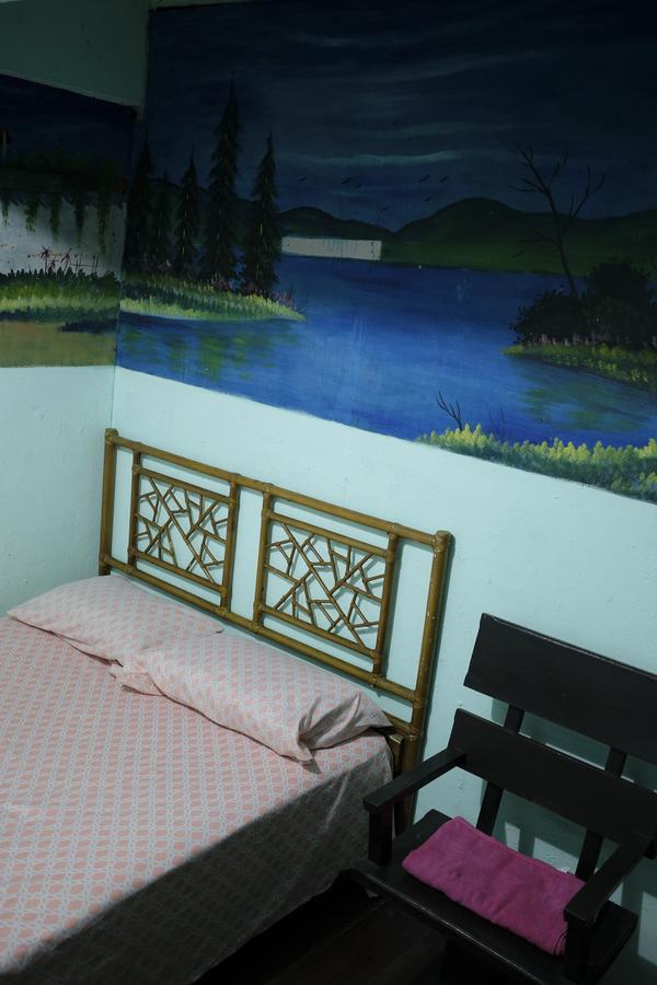 Hostal Del Este Santa Fe San José Zewnętrze zdjęcie