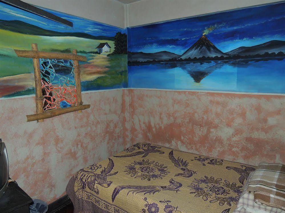 Hostal Del Este Santa Fe San José Zewnętrze zdjęcie